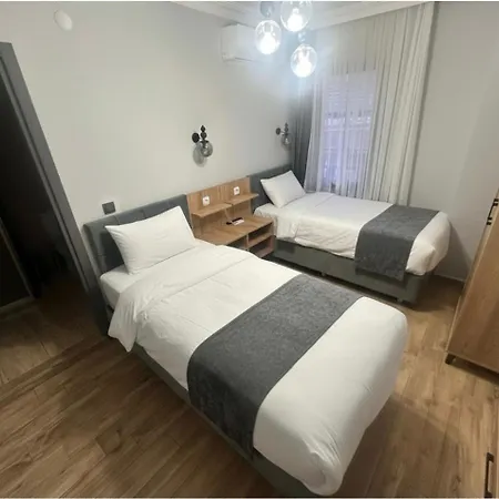 מלון Avka Palace *